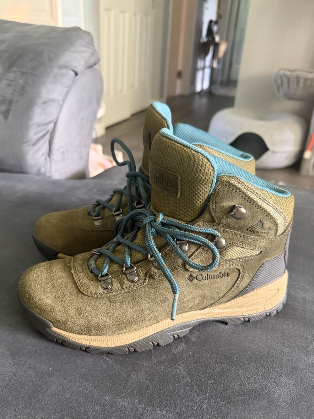 Columbia Women’s Olive and Teal Hiking Boots